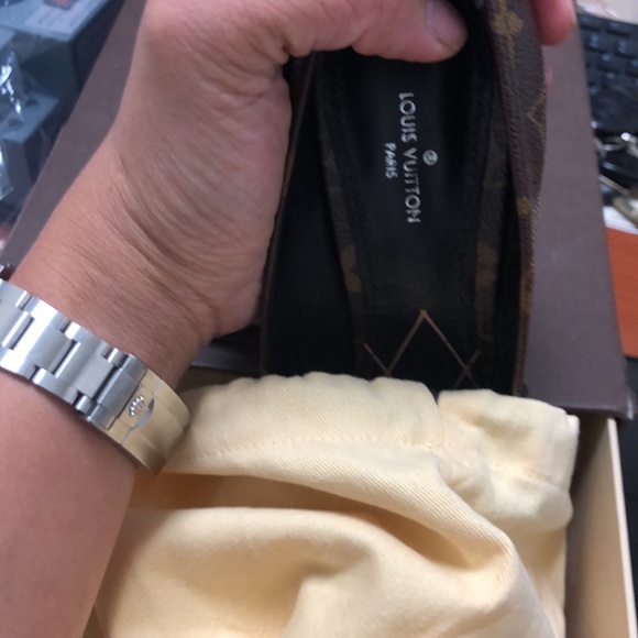 Brand New Louis Vuitton Shoes Work once inside of carpet governor ball - Picture 13 of 13